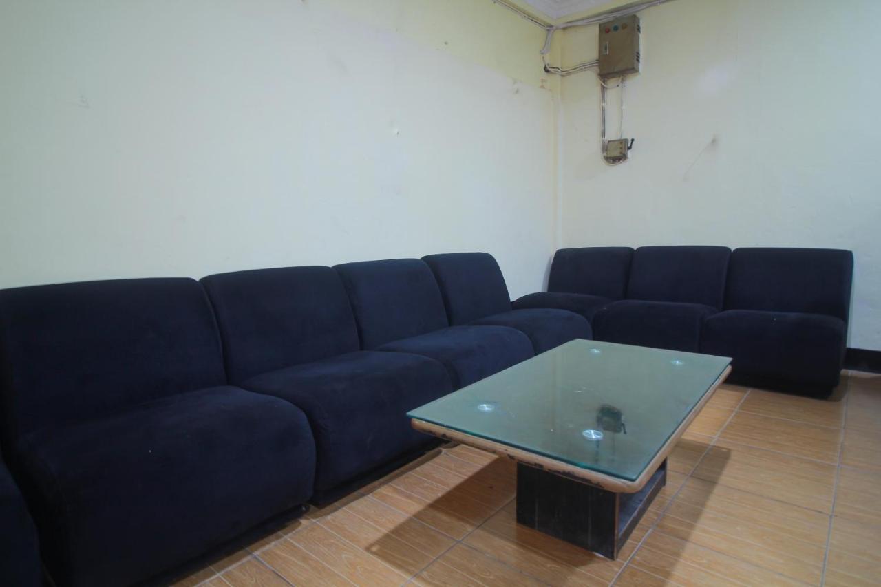 Spot On 2305 Andys Nur Penginapan Dumai Extérieur photo