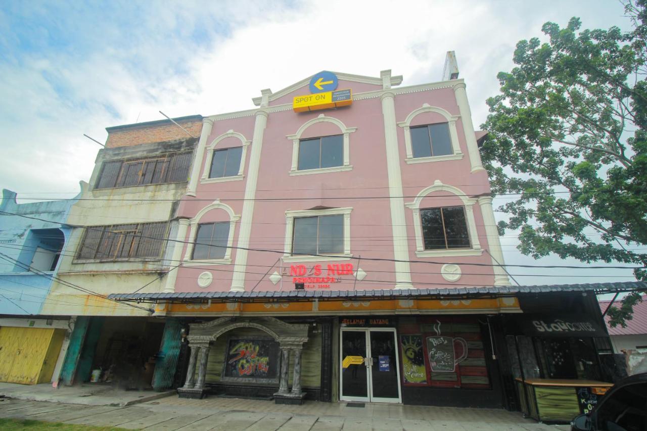 Spot On 2305 Andys Nur Penginapan Dumai Extérieur photo