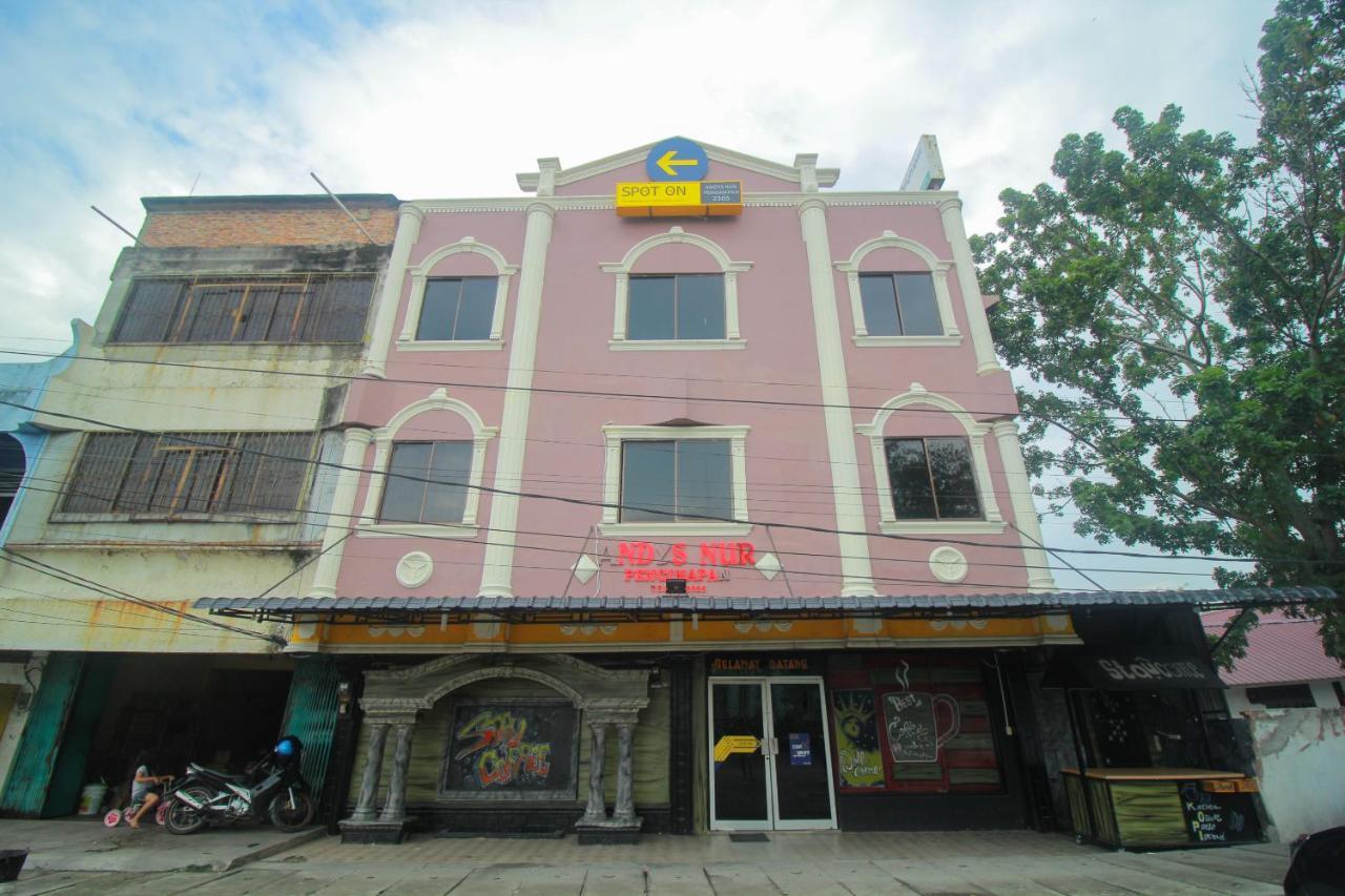 Spot On 2305 Andys Nur Penginapan Dumai Extérieur photo