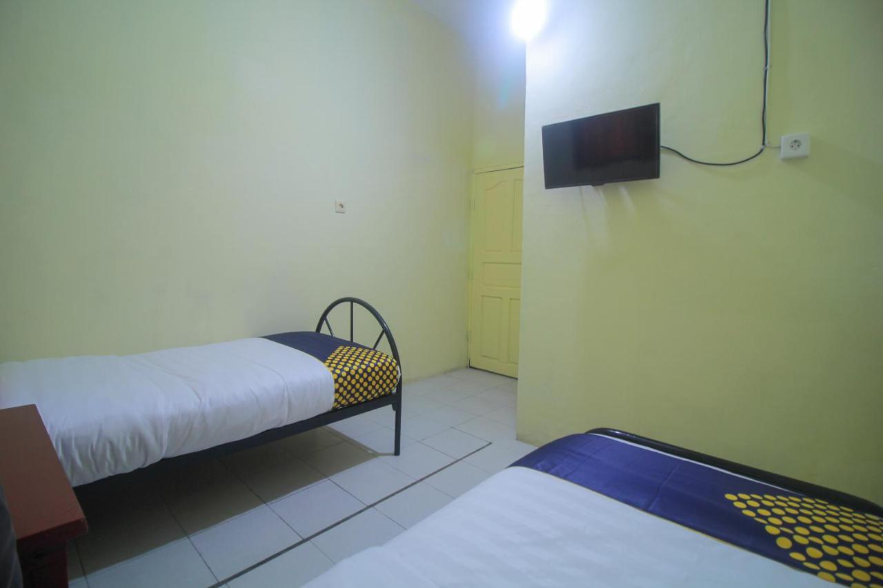Spot On 2305 Andys Nur Penginapan Dumai Extérieur photo