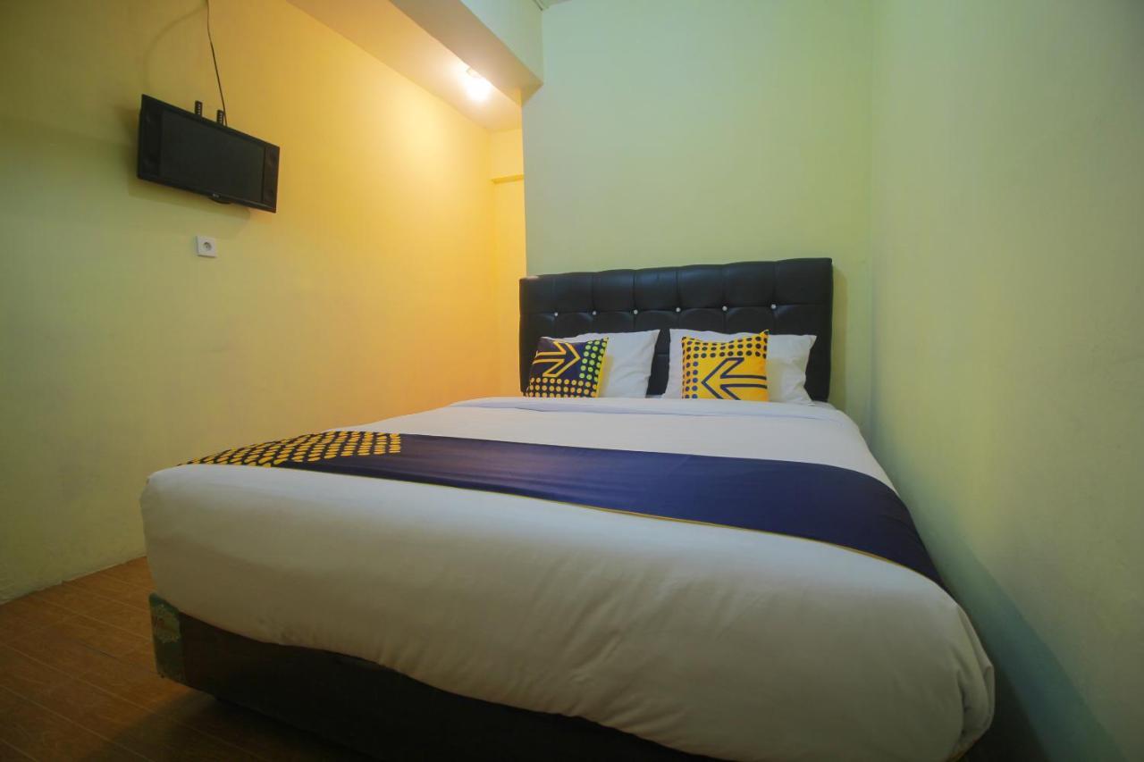 Spot On 2305 Andys Nur Penginapan Dumai Extérieur photo