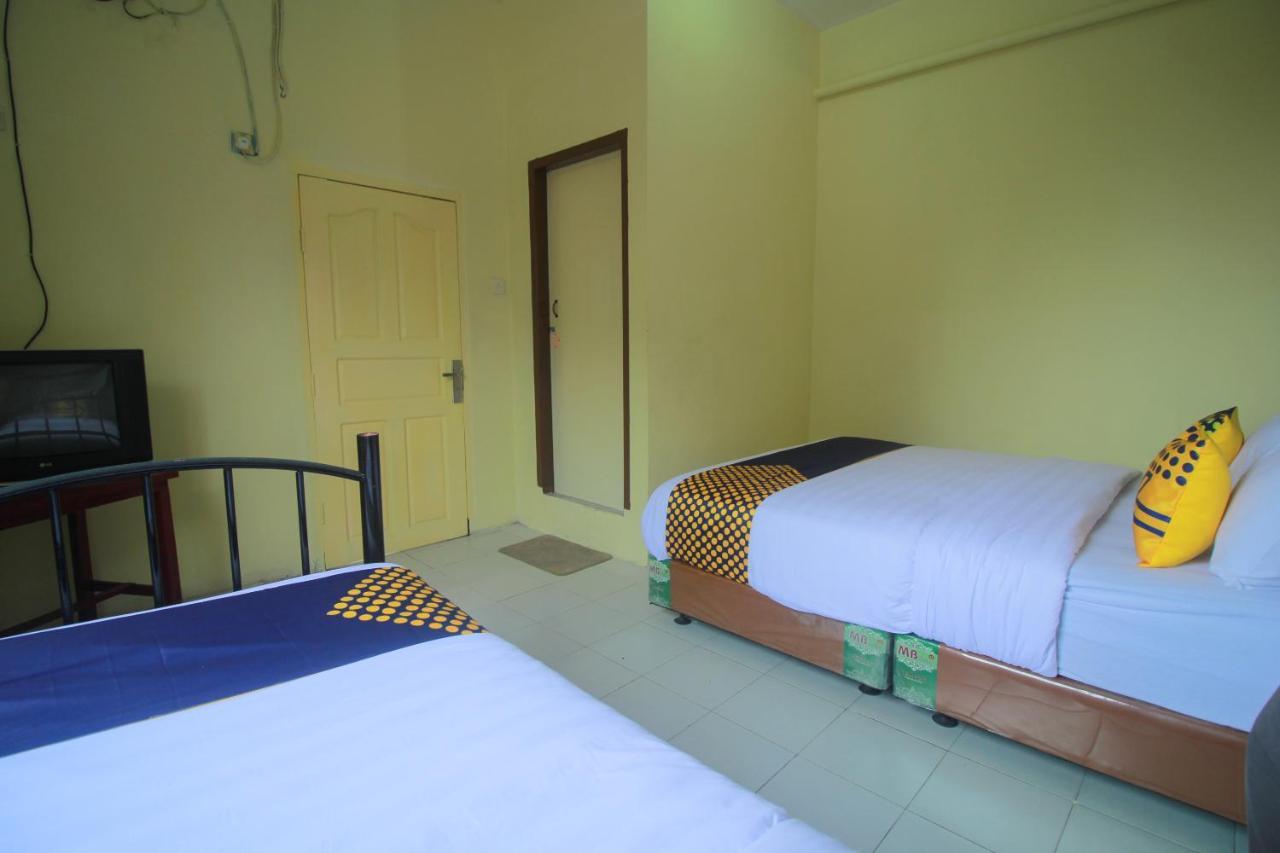 Spot On 2305 Andys Nur Penginapan Dumai Extérieur photo